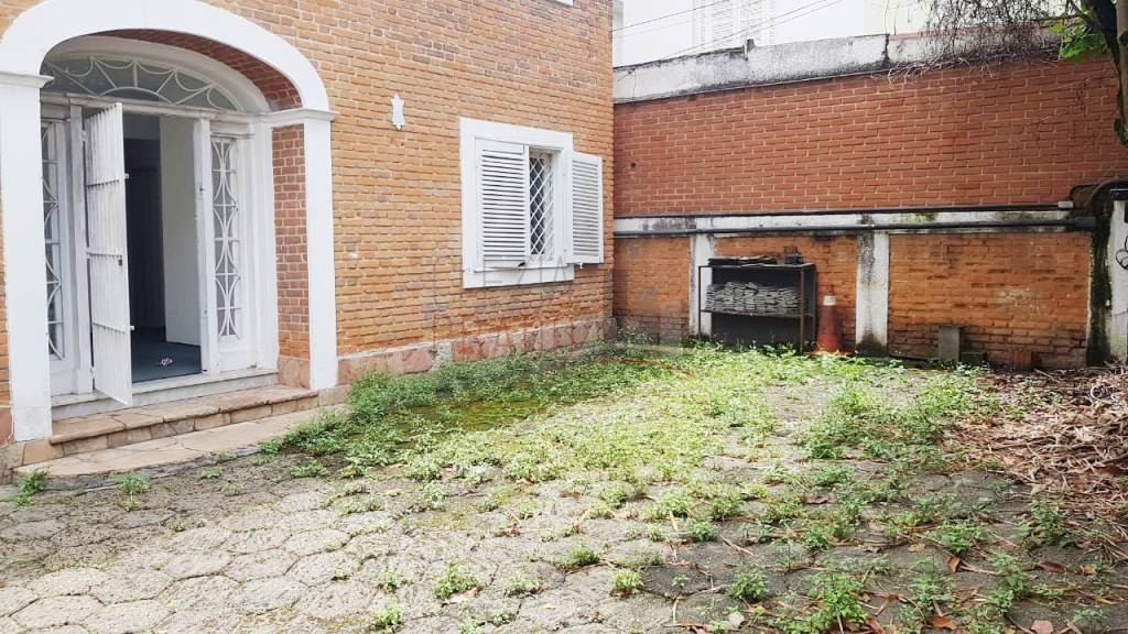 Prédio Inteiro à venda com 5 quartos, 400m² - Foto 1