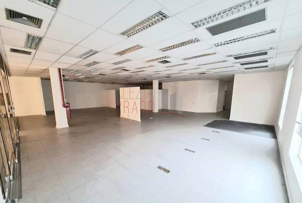 Prédio Inteiro para alugar, 900m² - Foto 2