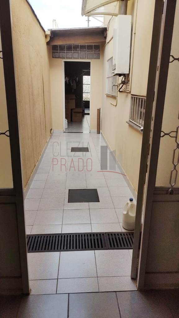 Casa à venda com 3 quartos, 250m² - Foto 7