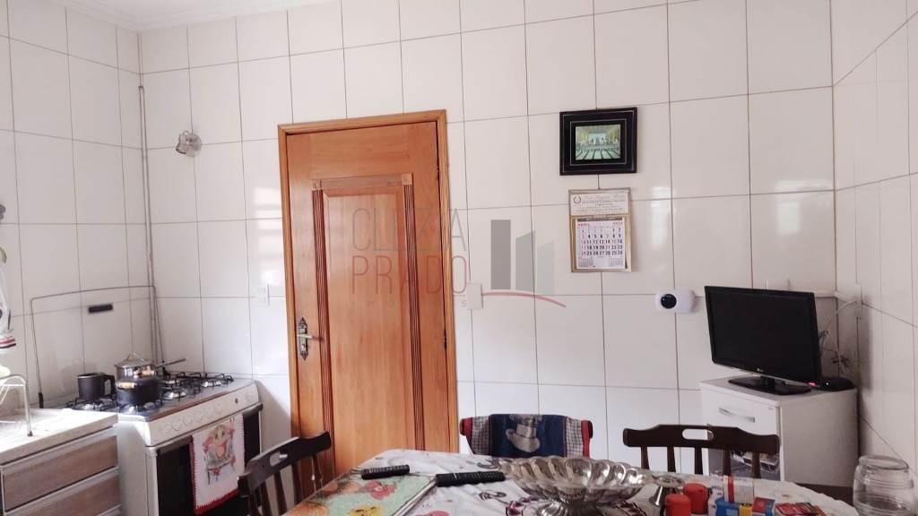 Casa à venda com 3 quartos, 250m² - Foto 8