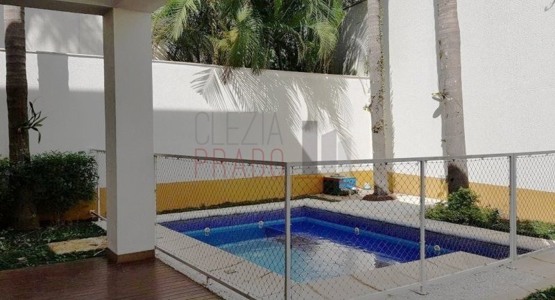 Casa de Condomínio para alugar com 6 quartos, 640m² - Foto 5