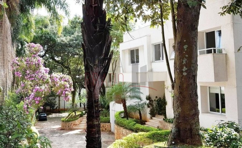 Casa de Condomínio para alugar com 6 quartos, 640m² - Foto 13