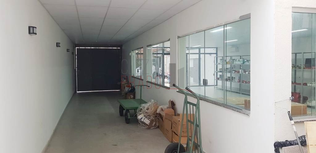 Prédio Inteiro para alugar, 600m² - Foto 15