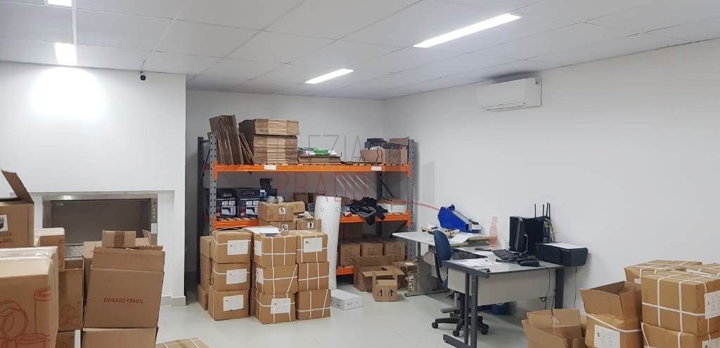 Prédio Inteiro para alugar, 600m² - Foto 16