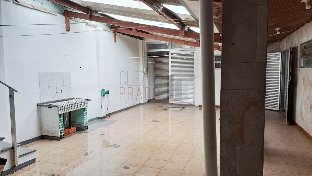 Prédio Inteiro à venda com 3 quartos, 250m² - Foto 15