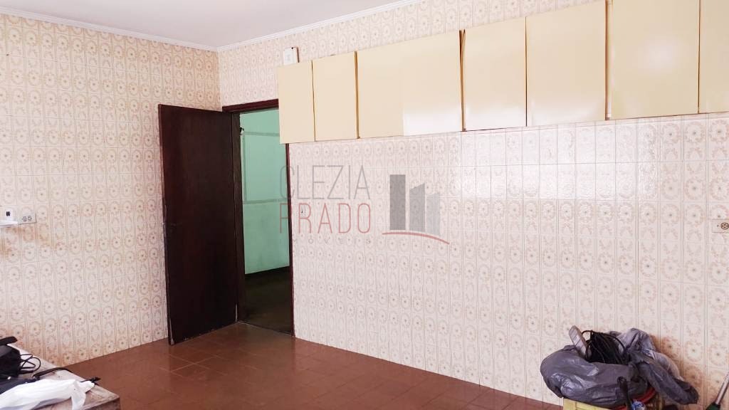 Casa à venda com 3 quartos, 300m² - Foto 9