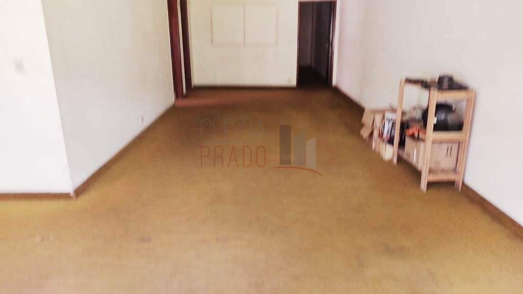 Casa à venda com 3 quartos, 300m² - Foto 10