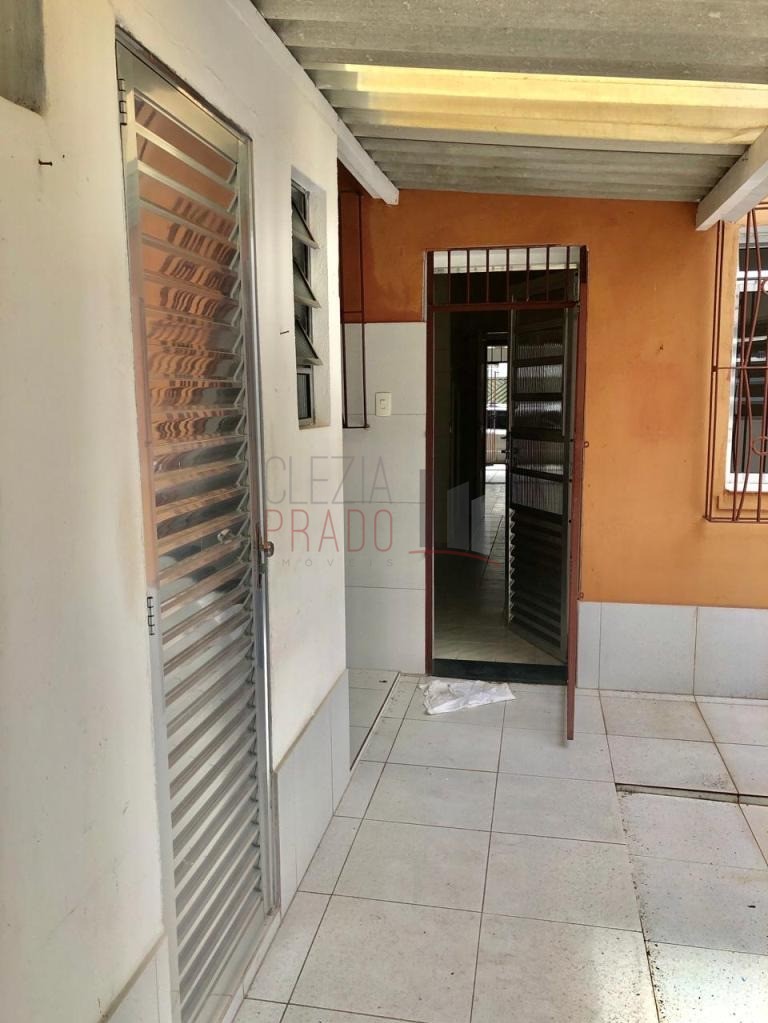 Casa à venda com 3 quartos, 190m² - Foto 4