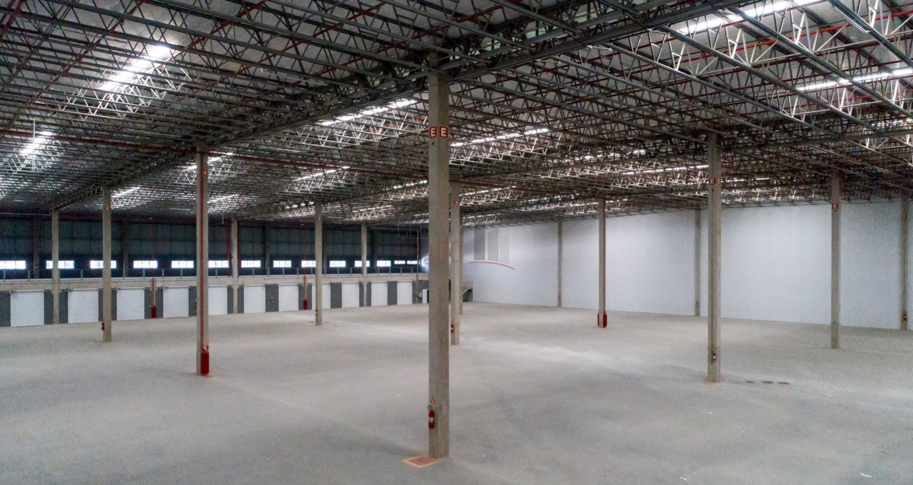 Depósito-Galpão-Armazém para alugar, 2839m² - Foto 1