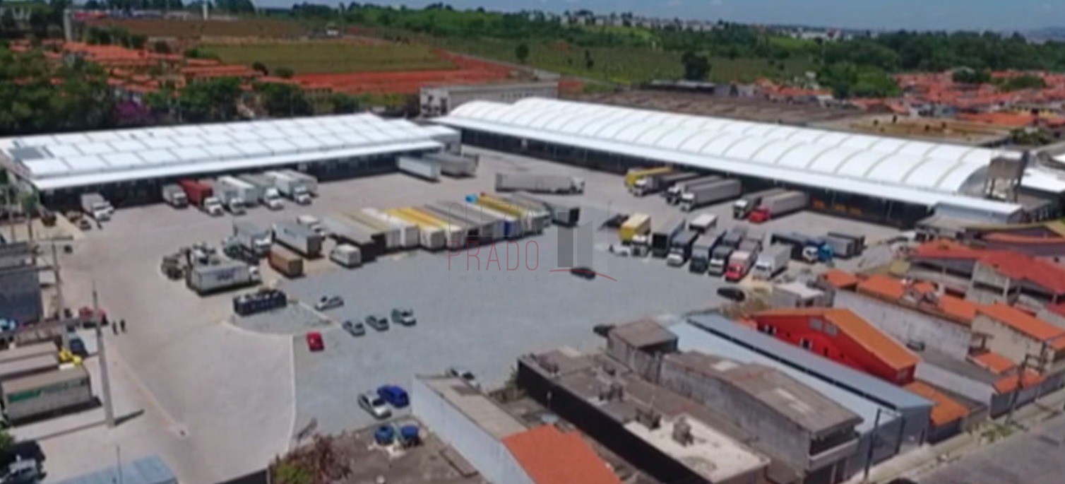 Depósito-Galpão-Armazém para alugar, 2500m² - Foto 1