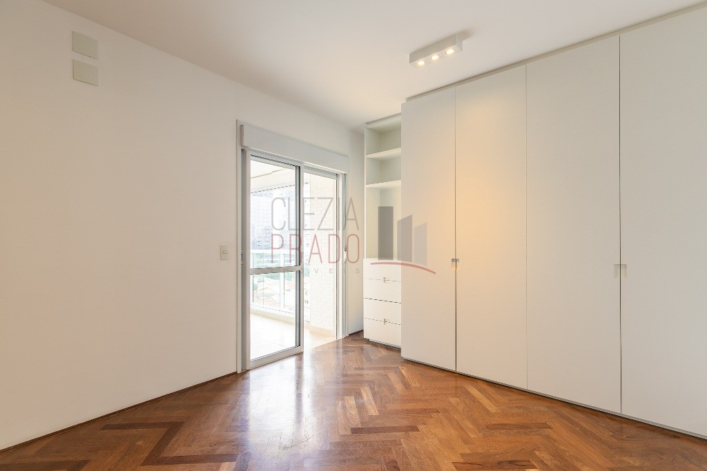 Apartamento para alugar com 3 quartos, 165m² - Foto 25