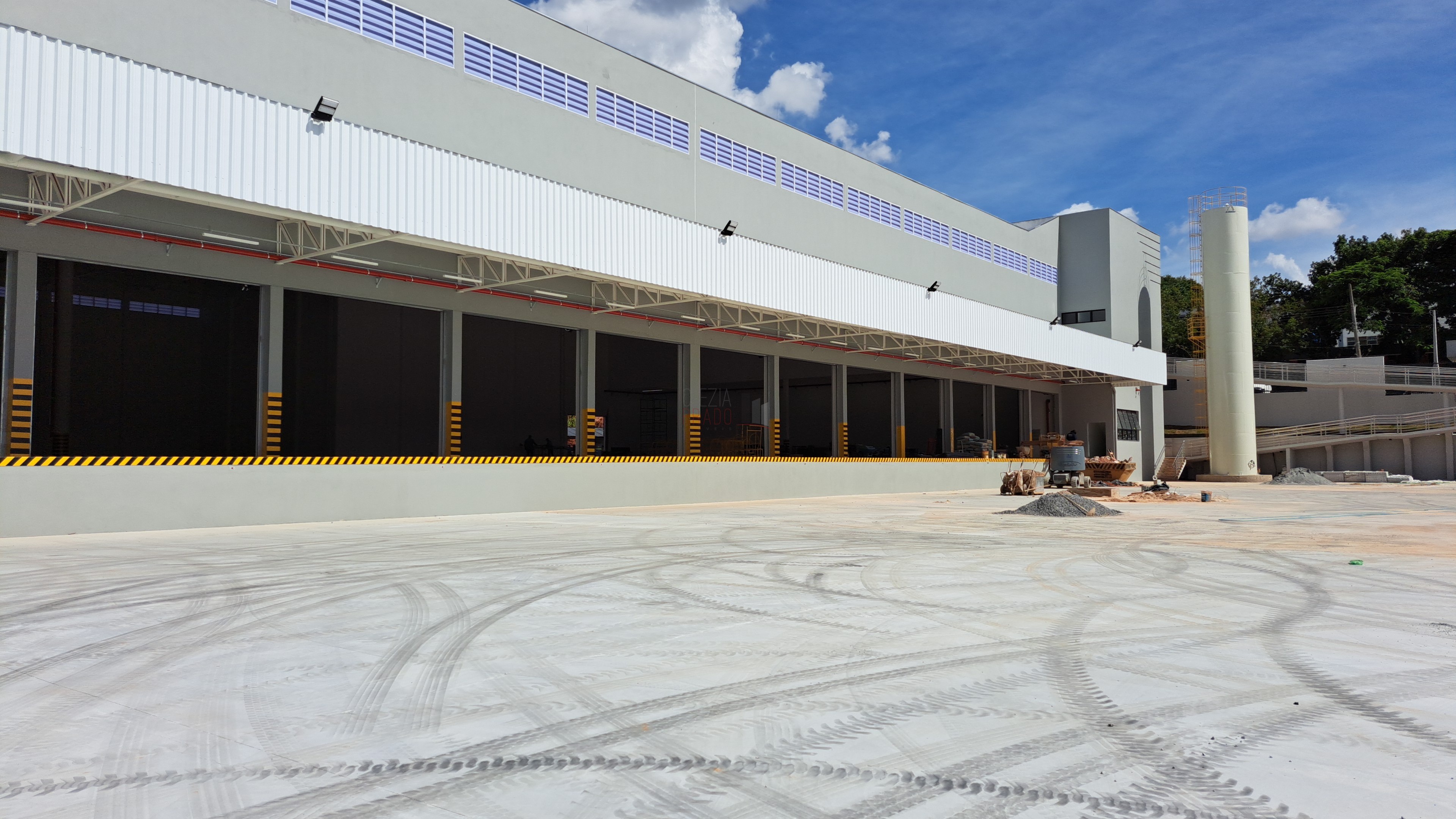 Depósito-Galpão-Armazém para alugar, 9000m² - Foto 1