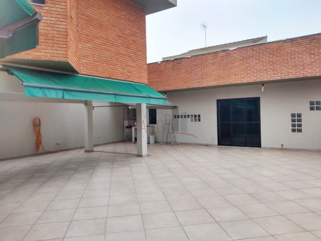 Casa à venda com 2 quartos, 444m² - Foto 2