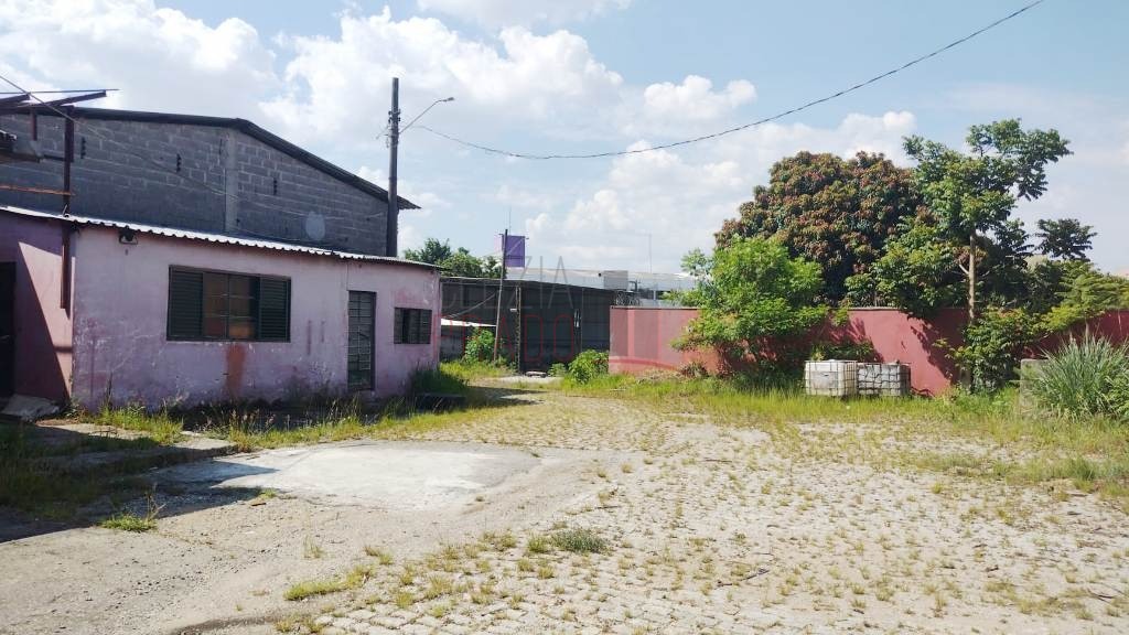 Loteamento e Condomínio para alugar, 1800m² - Foto 1