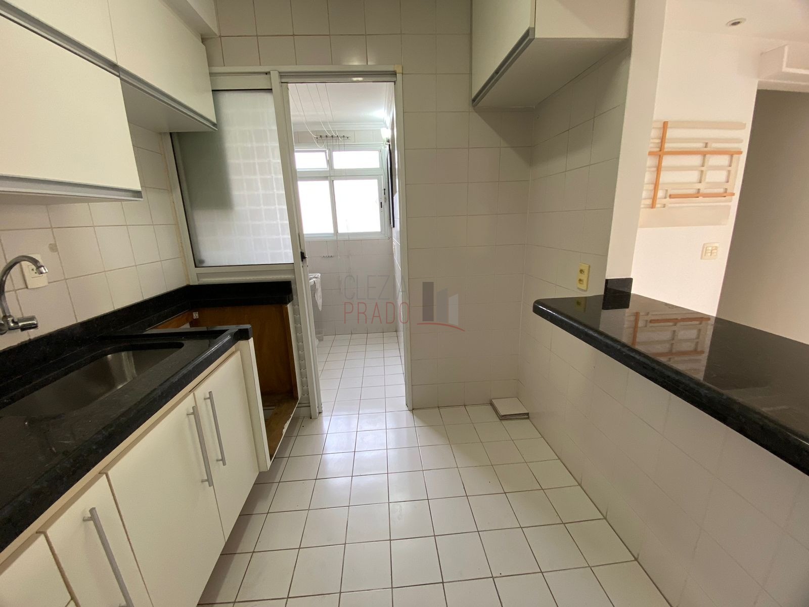 Apartamento para alugar com 2 quartos, 61m² - Foto 13