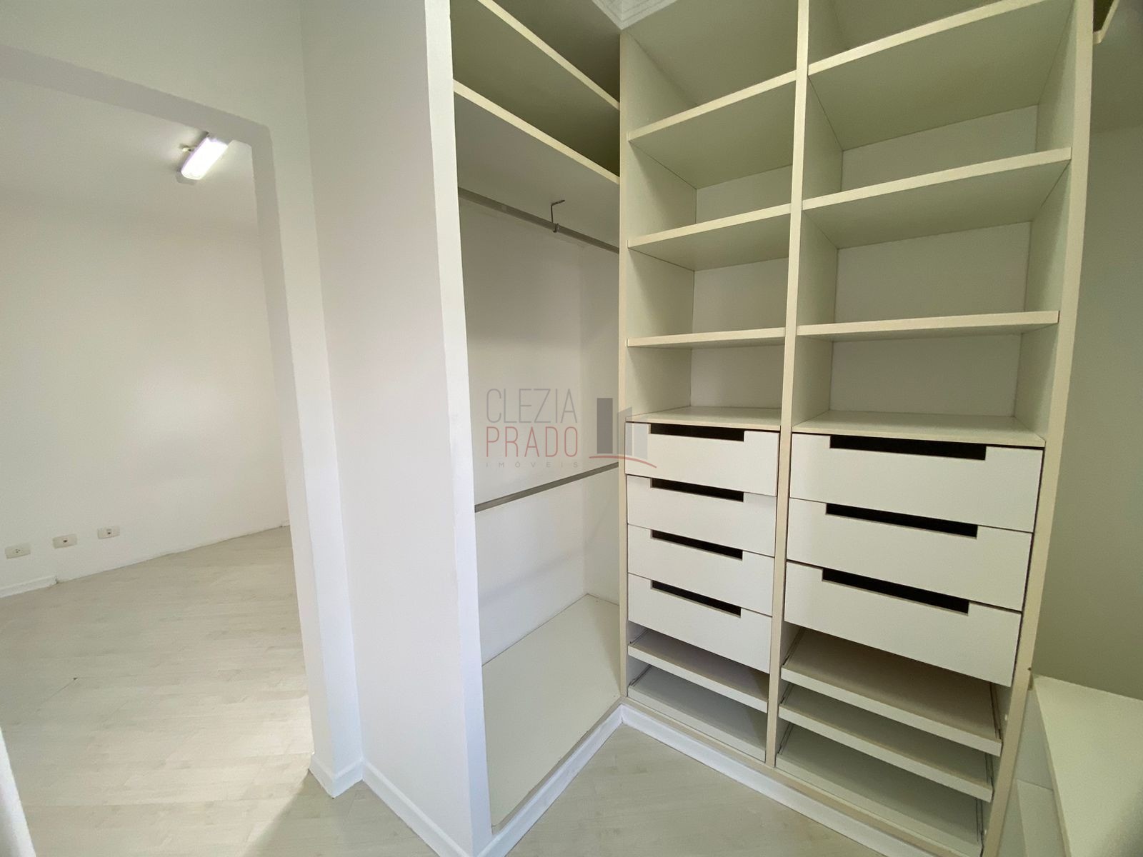 Apartamento para alugar com 2 quartos, 61m² - Foto 12