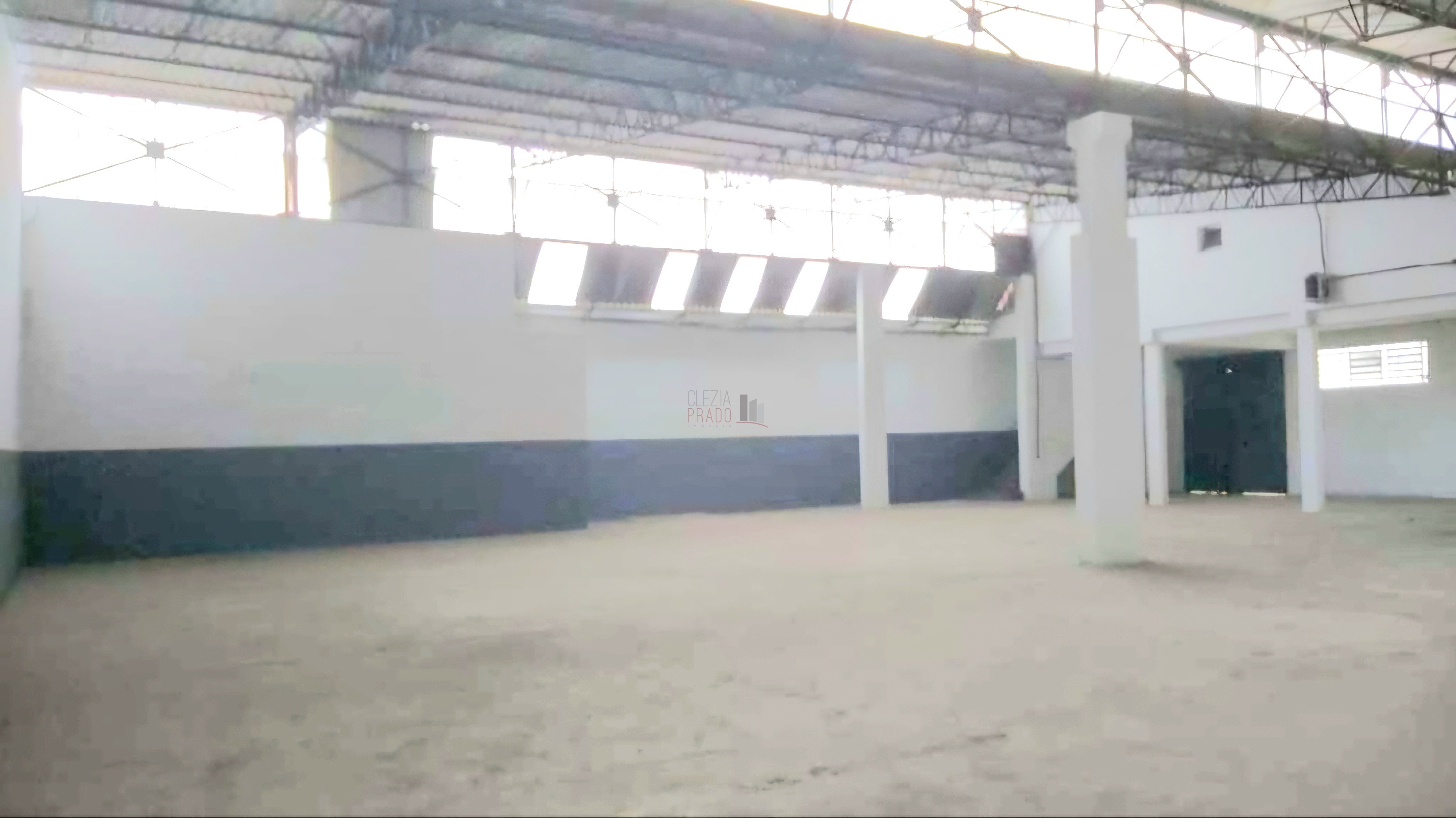 Depósito-Galpão-Armazém para alugar, 1350m² - Foto 1