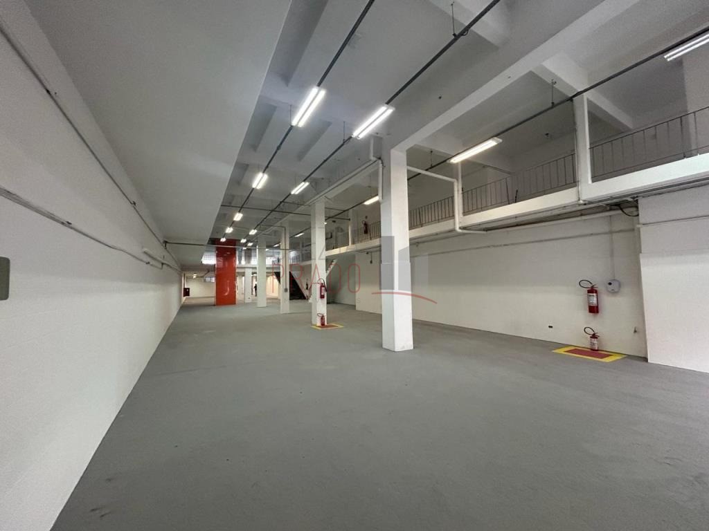 Prédio Inteiro para alugar, 1300m² - Foto 25