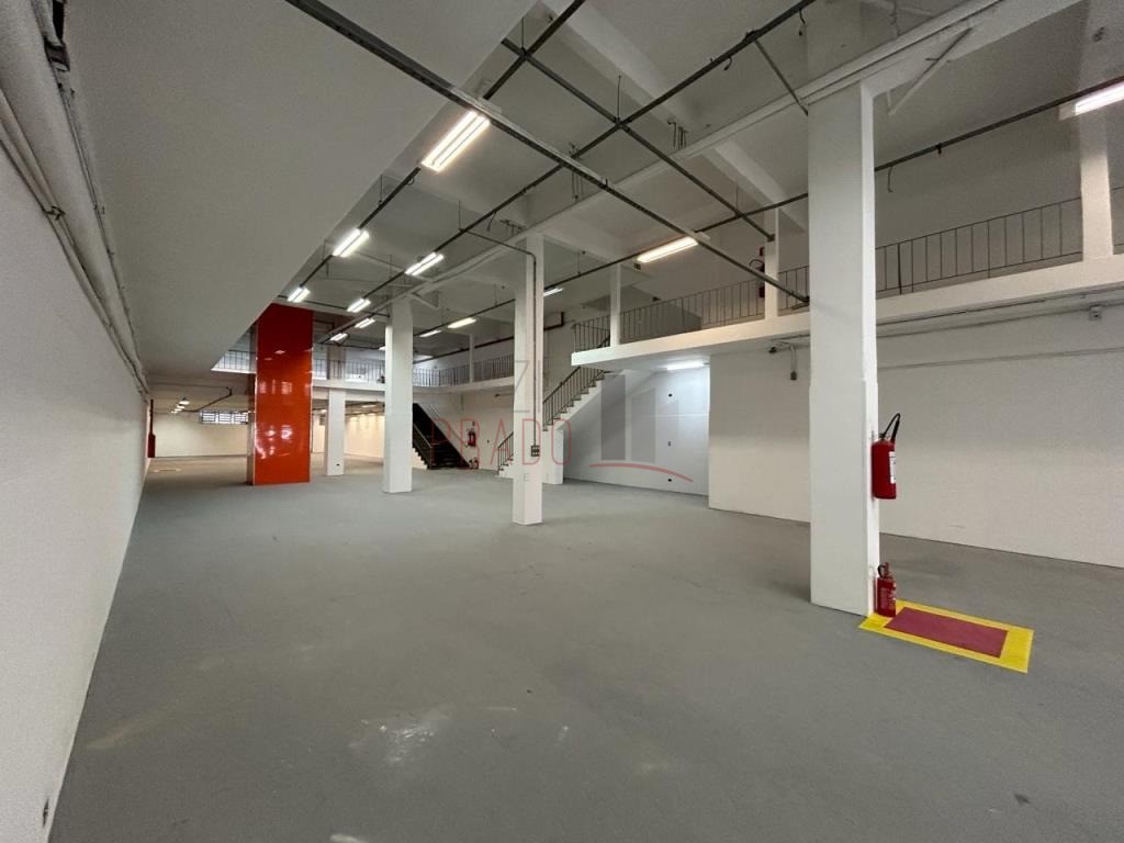 Prédio Inteiro para alugar, 1300m² - Foto 6