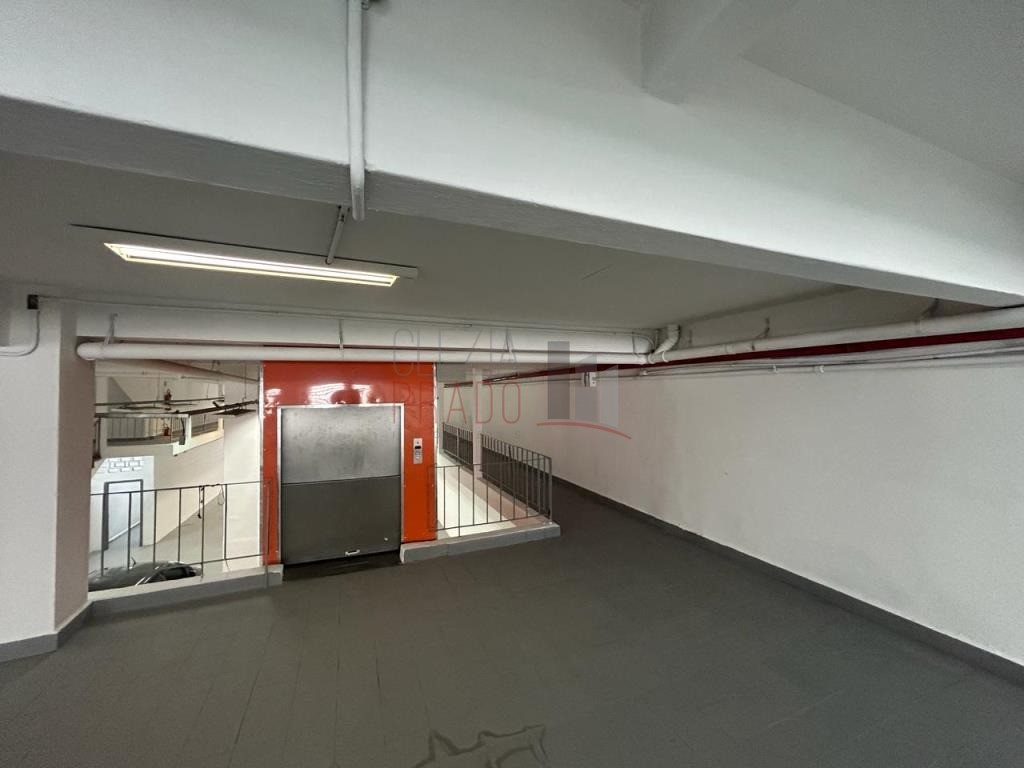 Prédio Inteiro para alugar, 1300m² - Foto 20