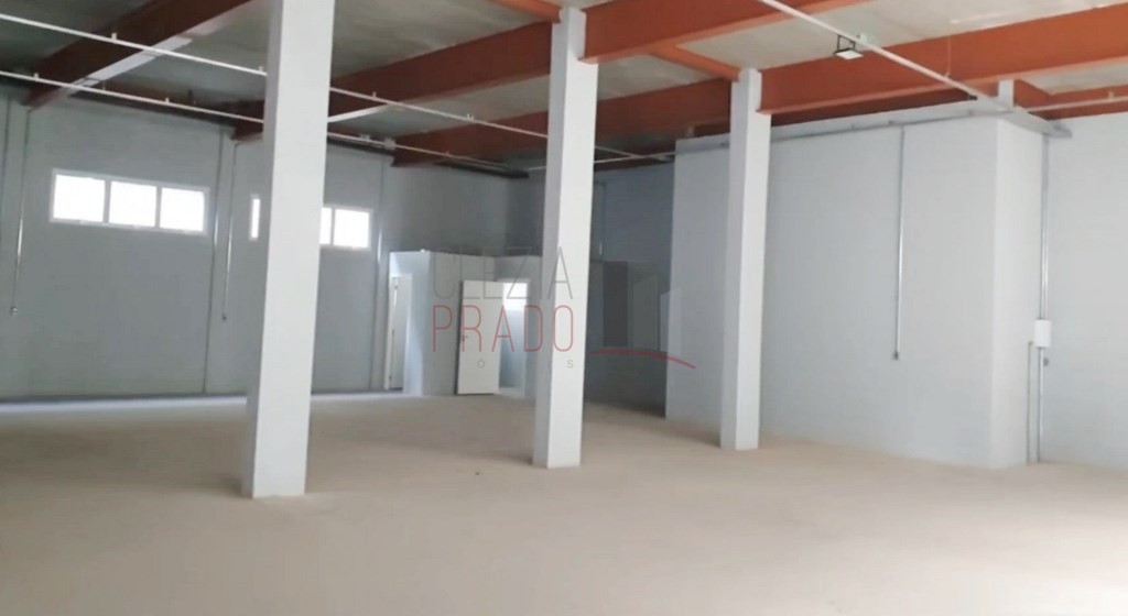 Depósito-Galpão-Armazém para alugar, 550m² - Foto 4