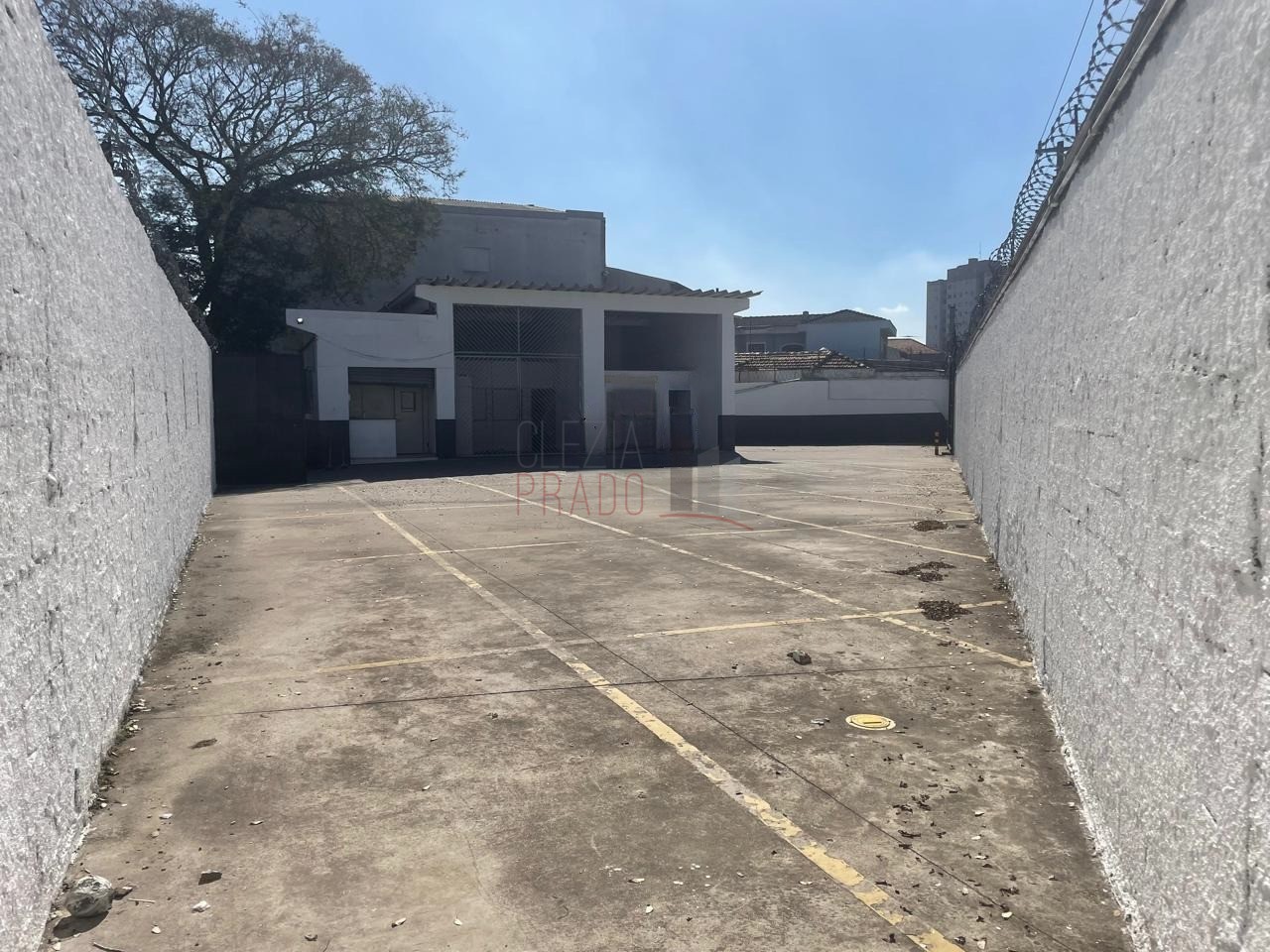 Loteamento e Condomínio para alugar, 689m² - Foto 1