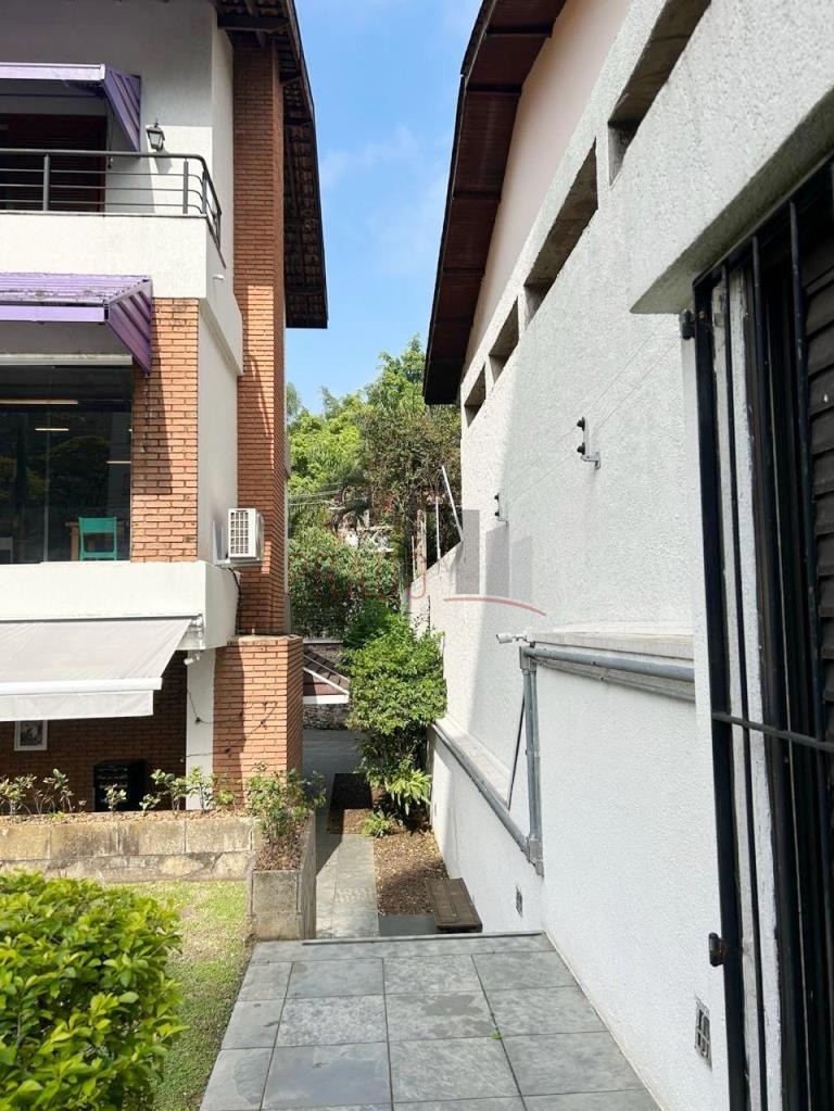 Prédio Inteiro para alugar com 4 quartos, 786m² - Foto 42