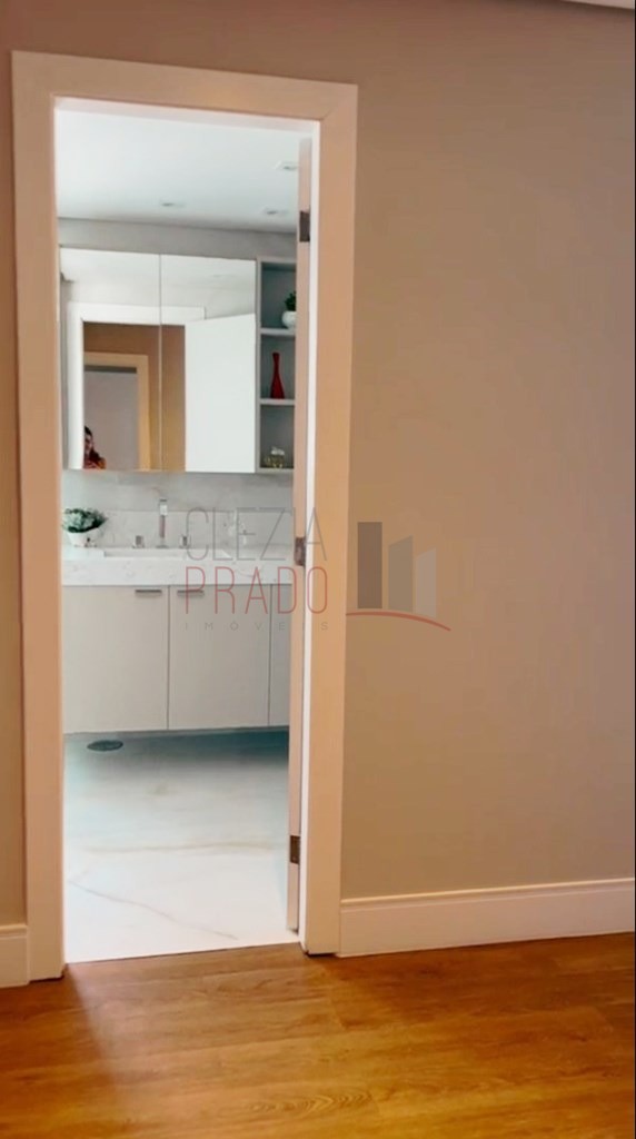 Apartamento à venda com 4 quartos, 233m² - Foto 20