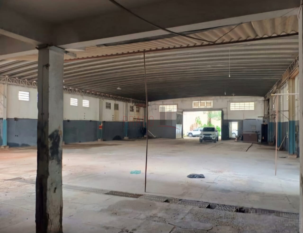 Depósito-Galpão-Armazém para alugar, 1019m² - Foto 1