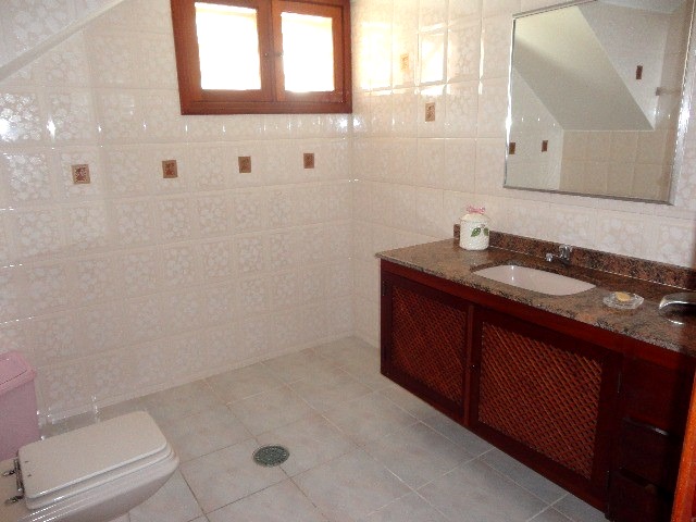 Casa de Condomínio para alugar com 4 quartos, 400m² - Foto 11