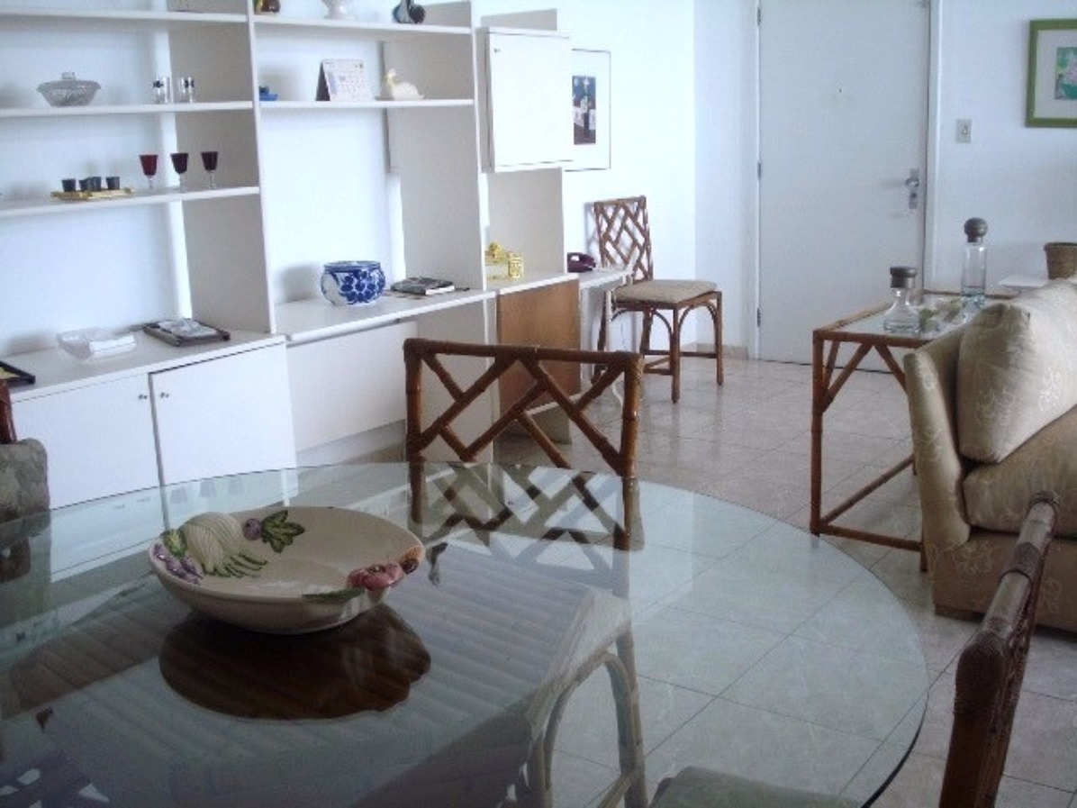 Apartamento para alugar com 4 quartos, 90m² - Foto 4