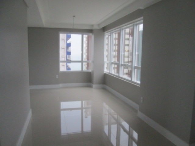 Apartamento à venda com 3 quartos, 136m² - Foto 18