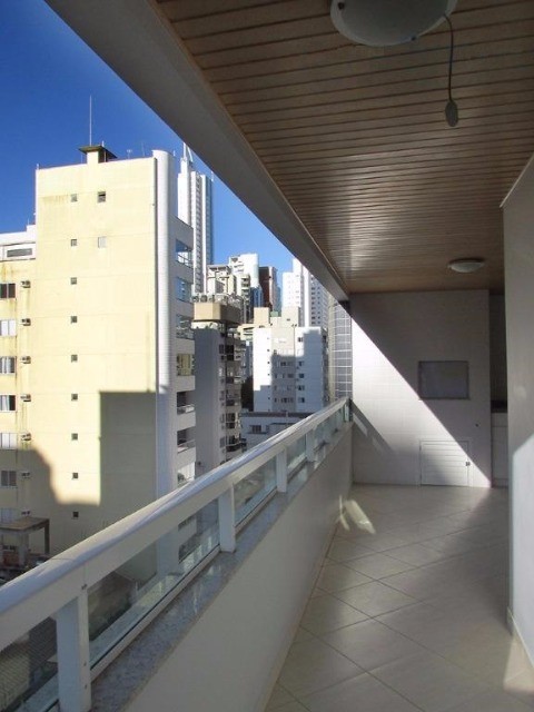 Apartamento à venda e aluguel com 2 quartos, 90m² - Foto 2