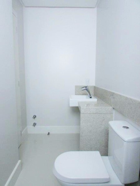 Apartamento à venda com 4 quartos, 237m² - Foto 9