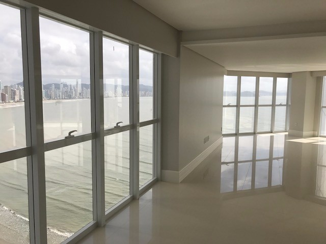 Apartamento à venda com 4 quartos, 237m² - Foto 4