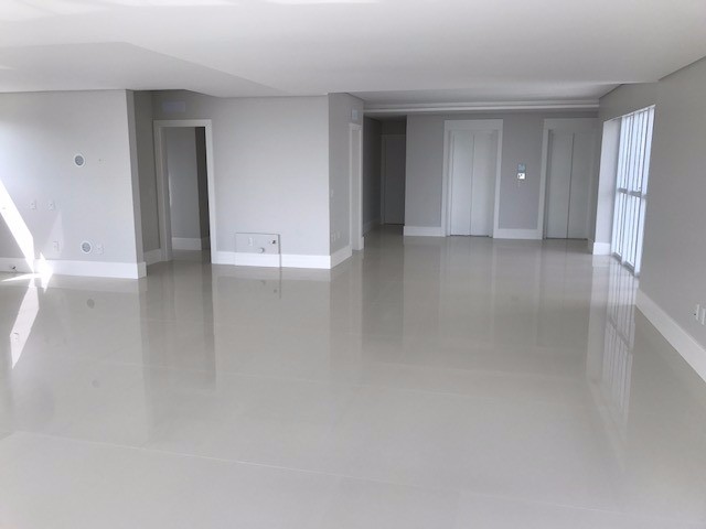 Apartamento à venda com 4 quartos, 237m² - Foto 7