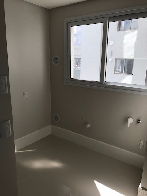 Apartamento à venda com 4 quartos, 237m² - Foto 9