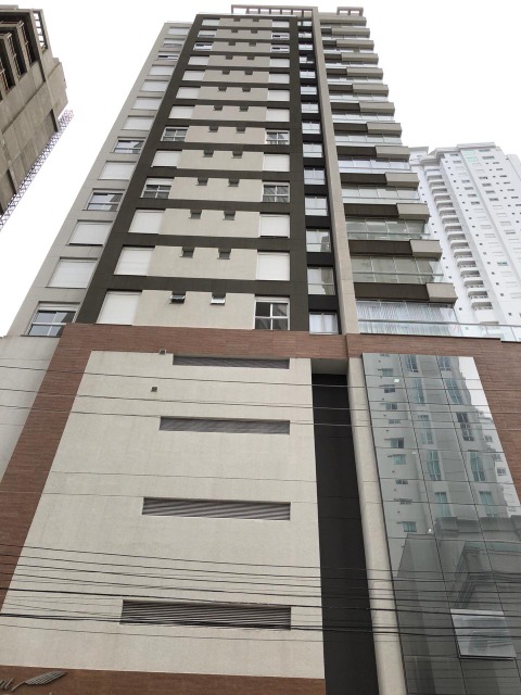 Apartamento à venda com 3 quartos, 135m² - Foto 1