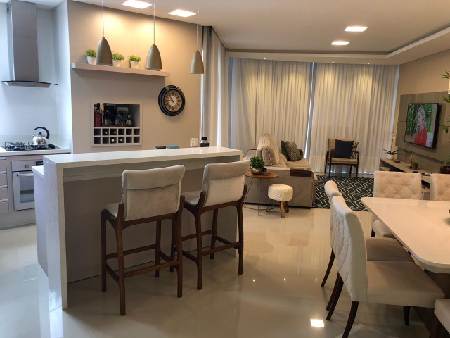 Apartamento à venda e aluguel com 3 quartos, 130m² - Foto 2