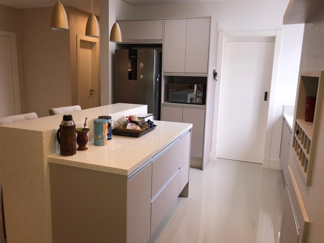 Apartamento à venda e aluguel com 3 quartos, 130m² - Foto 8