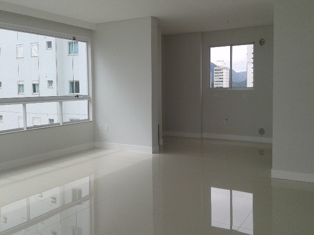 Apartamento à venda com 3 quartos, 145m² - Foto 9