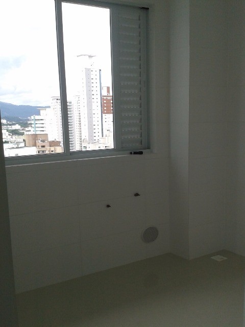 Apartamento à venda com 3 quartos, 145m² - Foto 10