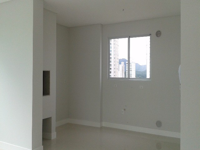 Apartamento à venda com 3 quartos, 145m² - Foto 12