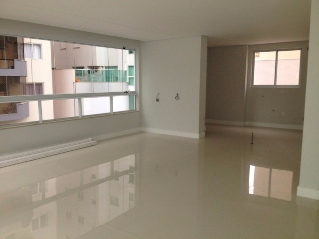 Apartamento à venda com 3 quartos, 145m² - Foto 6