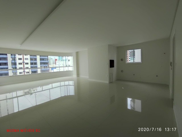 Apartamento à venda com 3 quartos, 178m² - Foto 23