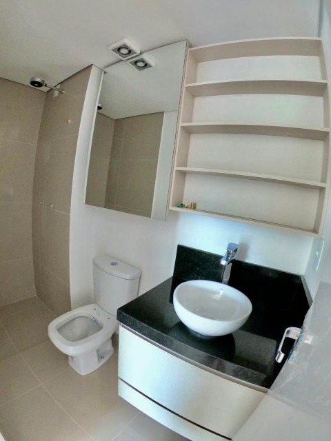 Apartamento à venda com 2 quartos, 68m² - Foto 4