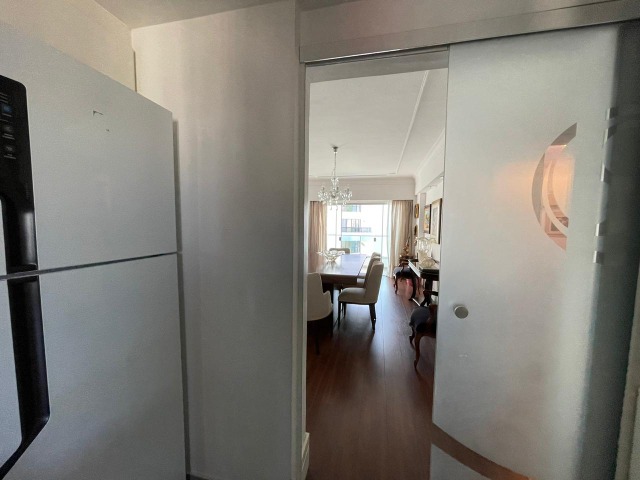 Apartamento à venda com 4 quartos, 220m² - Foto 7