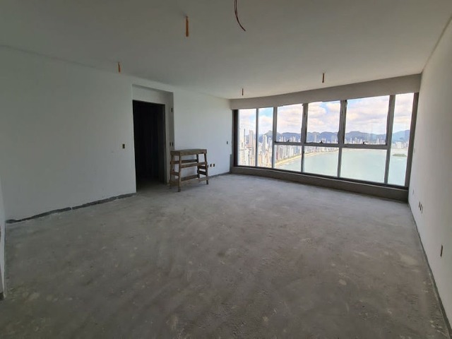 Apartamento à venda com 4 quartos, 261m² - Foto 7