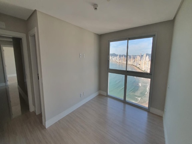 Apartamento à venda com 3 quartos, 164m² - Foto 7