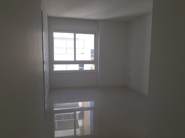 Apartamento à venda com 3 quartos, 157m² - Foto 9